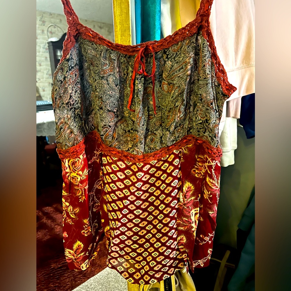Adorable top.